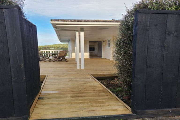 Photo of property in 8a Matama Road, Glen Eden, Auckland, 0602