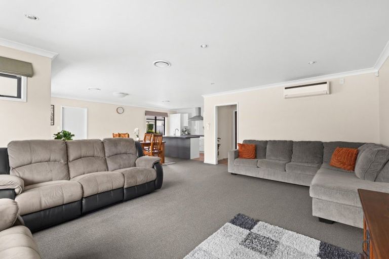 Photo of property in 216 Frimley Oaks, Frimley, Hastings, 4120