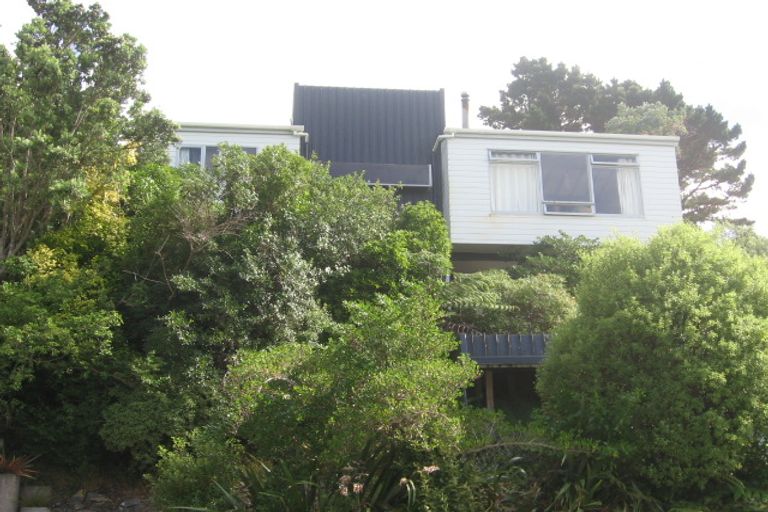 Photo of property in 14 Chartwell Drive, Crofton Downs, Wellington, 6035