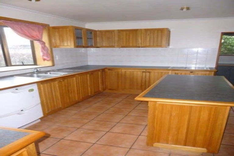 Photo of property in 200 Avonhead Road, Avonhead, Christchurch, 8042