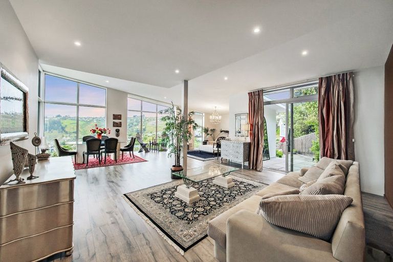 Photo of property in 2 Redcliffs View Lane, Redcliffs, Christchurch, 8081