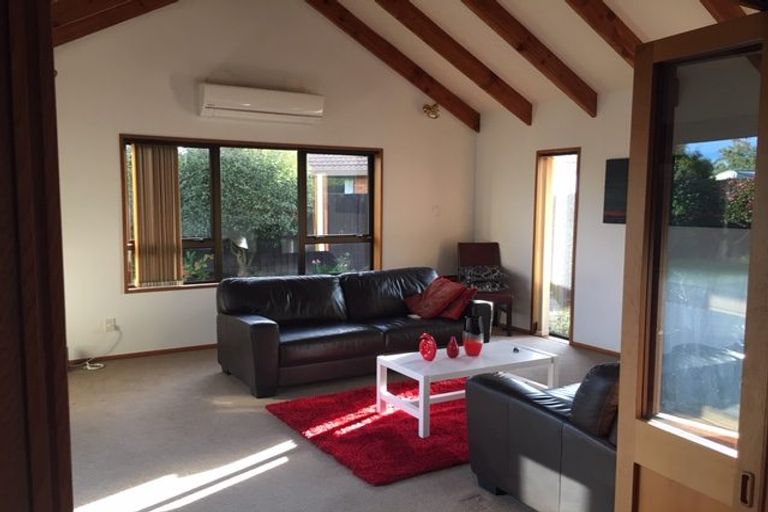 Photo of property in 10 Sunbeam Place, Halswell, Christchurch, 8025