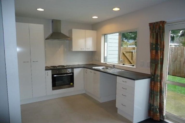 Photo of property in 2/8 Waldie Grove, Avalon, Lower Hutt, 5011