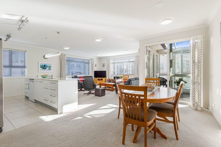 Photo of property in 86 Eaves Bush Parade, Orewa, 0931