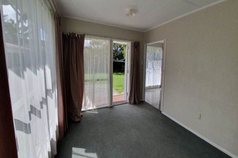 Photo of property in 12 Massey Street, Aramoho, Whanganui, 4500