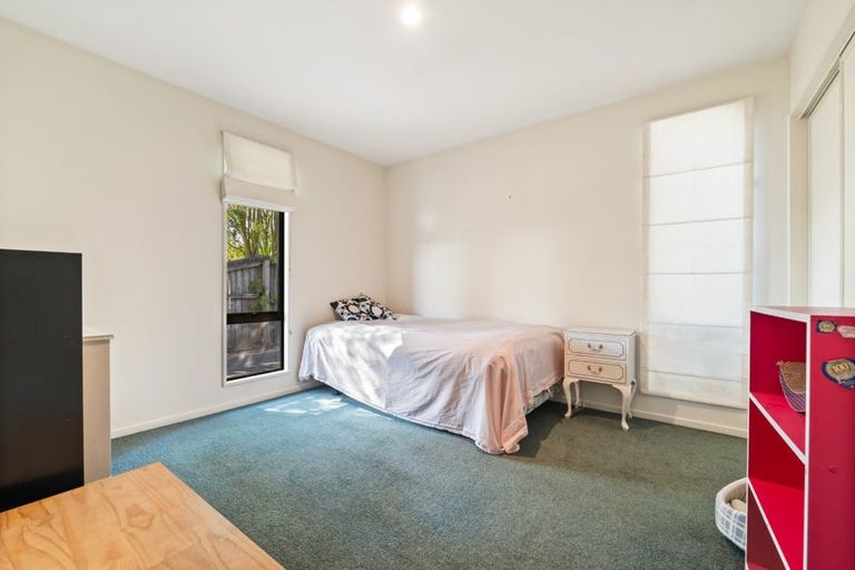 Photo of property in 75 Sarabande Avenue, Redwood, Christchurch, 8051