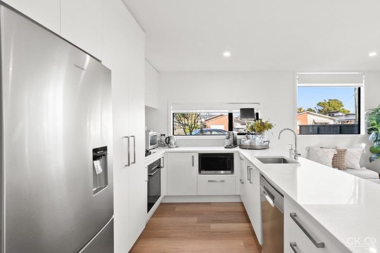 Photo of property in 1/51 Kings Crescent, Hutt Central, Lower Hutt, 5010