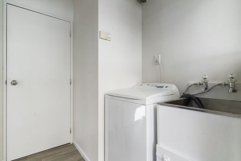 Photo of property in 1/3 Matama Road, Glen Eden, Auckland, 0602