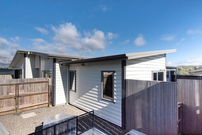 Photo of property in 187 Mark Avenue, Grenada Village, Wellington, 6037