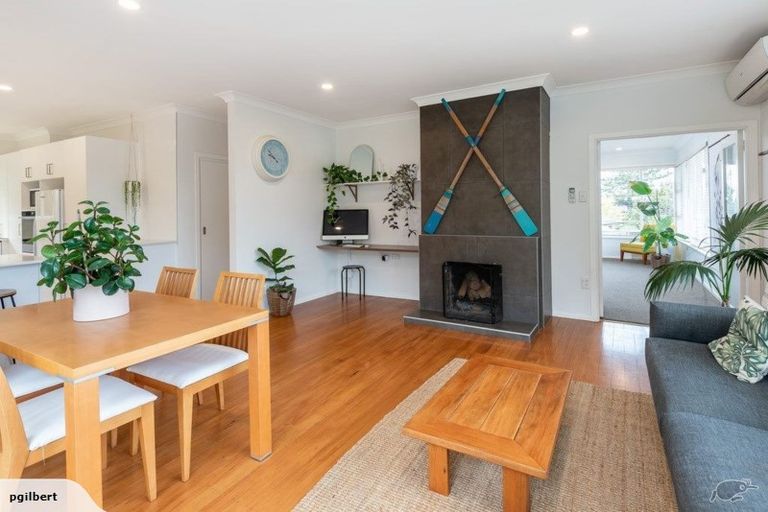 Photo of property in 2/12 Howe Street, Howick, Auckland, 2014