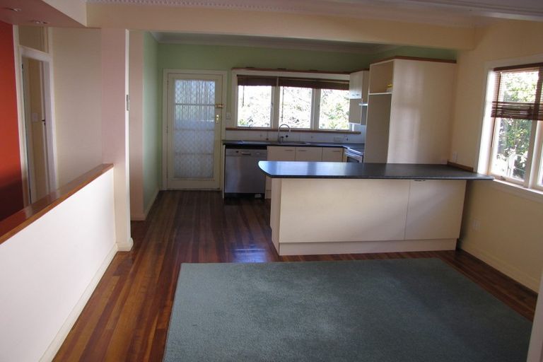 Photo of property in 1/3 Aorangi Place, Birkenhead, Auckland, 0626