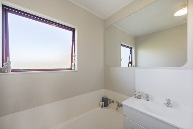 Photo of property in 43a Tait Drive, Greenmeadows, Napier, 4112