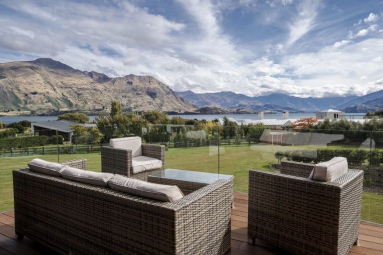 Photo of property in 314 Beacon Point Road, Wanaka, 9305