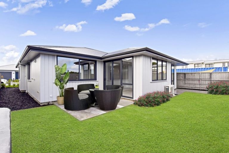 Photo of property in 4 Kainga Lane, Whenuapai, Auckland, 0618