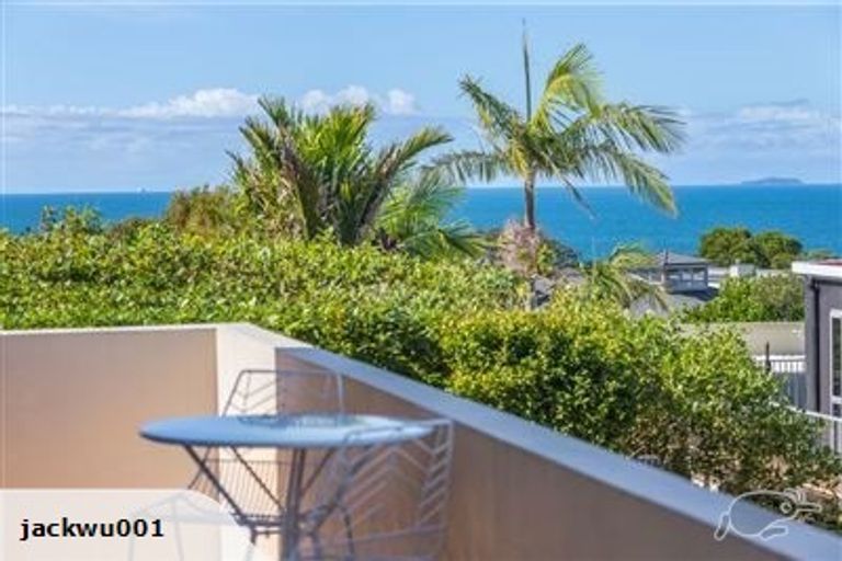 Photo of property in 1/2 Katui Street, Castor Bay, Auckland, 0620