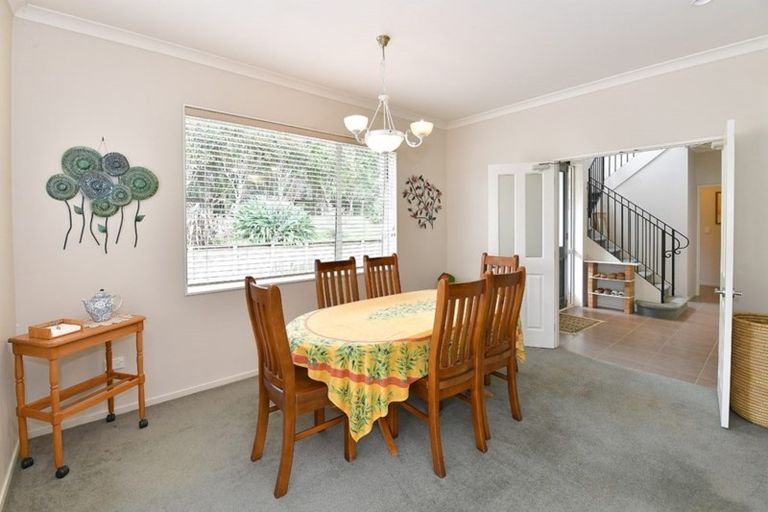 Photo of property in 1034 Peak Road, Helensville, 0875