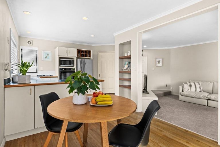 Photo of property in 2 Everest Avenue, Havelock North, 4130