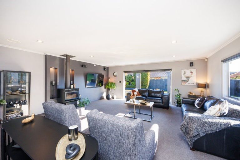 Photo of property in 12 Liberty Grove, Kelvin Grove, Palmerston North, 4414