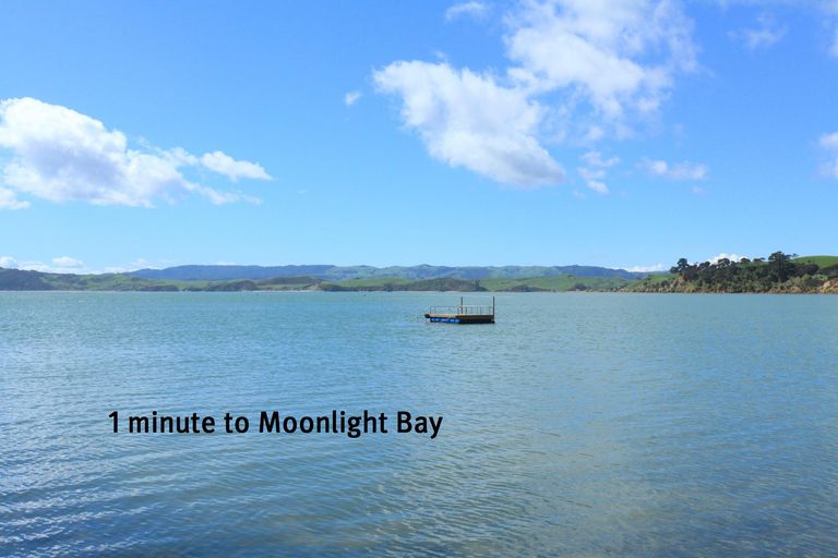 Photo of property in 98g Greenslade Road, Raglan, 3295