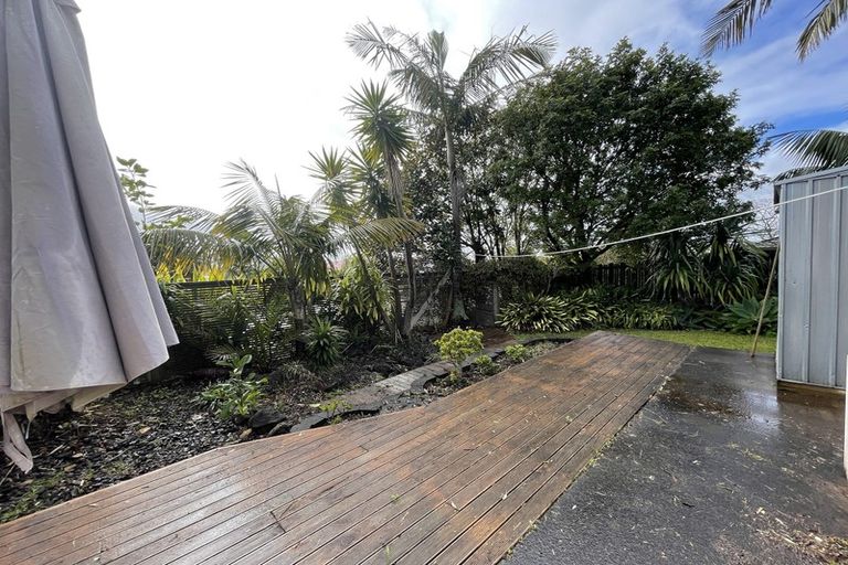 Photo of property in 30 Venus Place, Half Moon Bay, Auckland, 2012