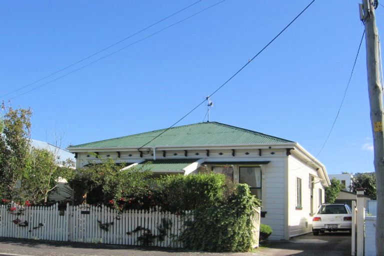 Photo of property in 25 Plunket Avenue, Petone, Lower Hutt, 5012