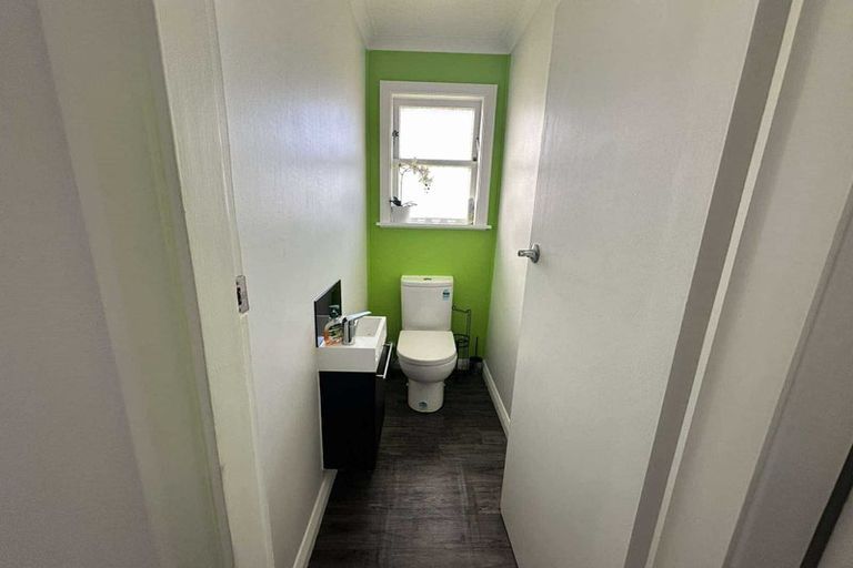 Photo of property in 39 Ararino Street, Trentham, Upper Hutt, 5018