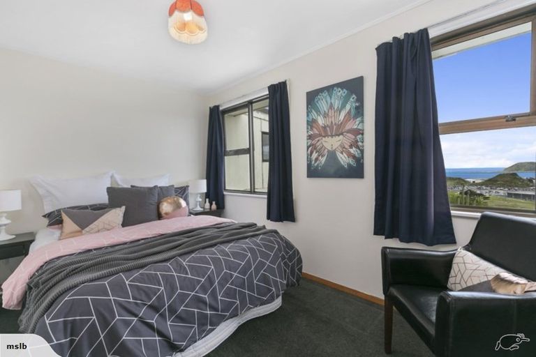 Photo of property in 3a Nuku Street, Strathmore Park, Wellington, 6022