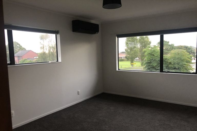 Photo of property in 1/25 Golfland Drive, Golflands, Auckland, 2013