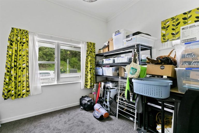 Photo of property in 160 Russell Terrace, Berhampore, Wellington, 6023