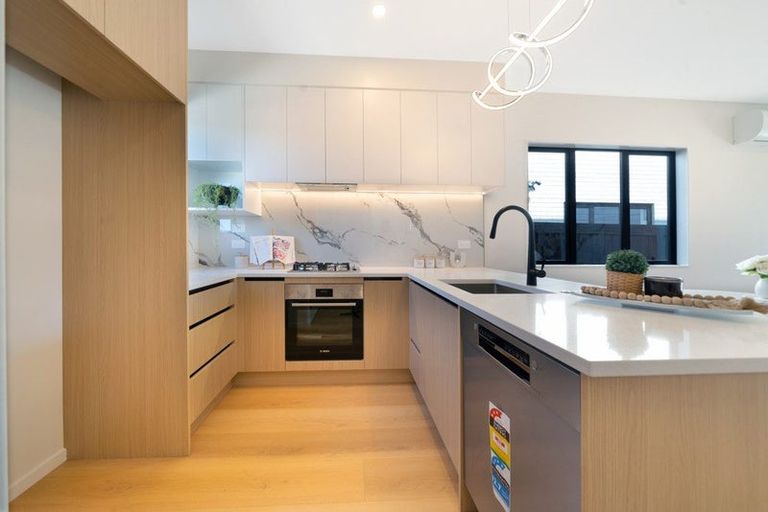 Photo of property in 15 Octans Road, Westgate, 0814