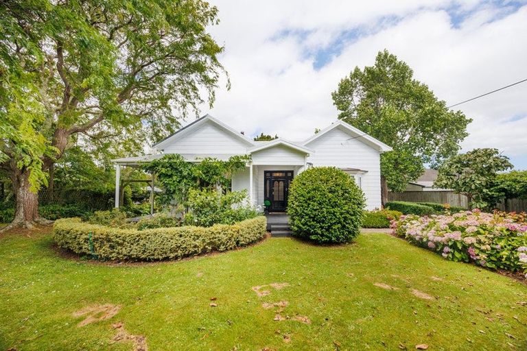 Photo of property in 208 Cambridge Avenue, Ashhurst, 4810