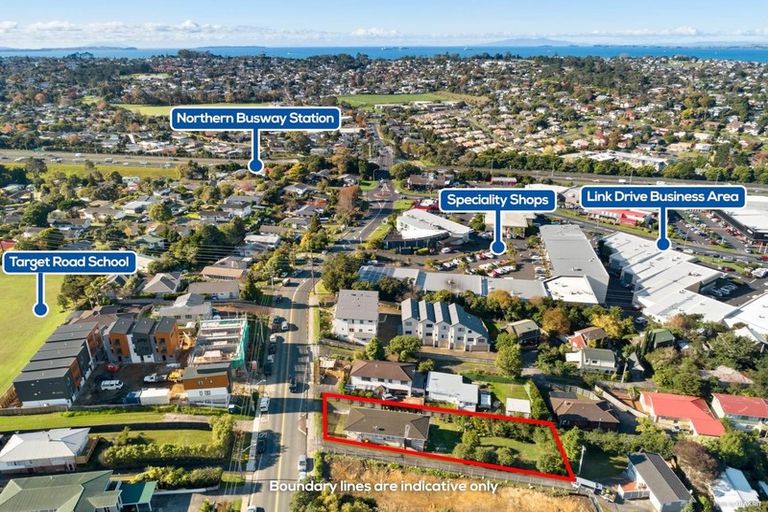 Photo of property in 1/201 Sunnynook Road, Wairau Valley, Auckland, 0627