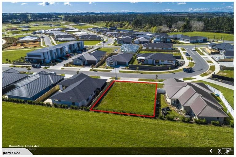Photo of property in 15 Dida Park Drive, Kumeu, 0810