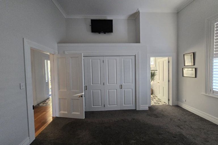 Photo of property in 4 Seaview Terrace, Bluff Hill, Napier, 4110