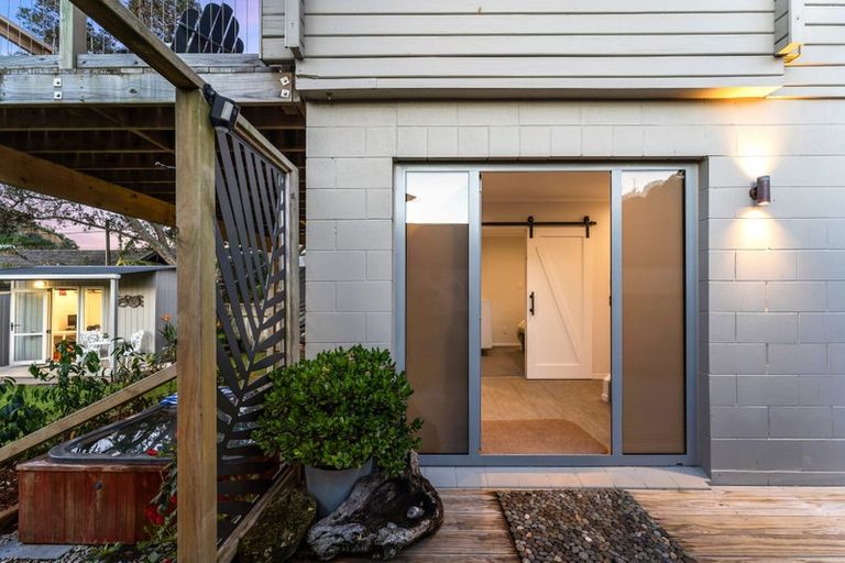 Photo of property in 54 Waiwera Road, Waiwera, Orewa, 0994