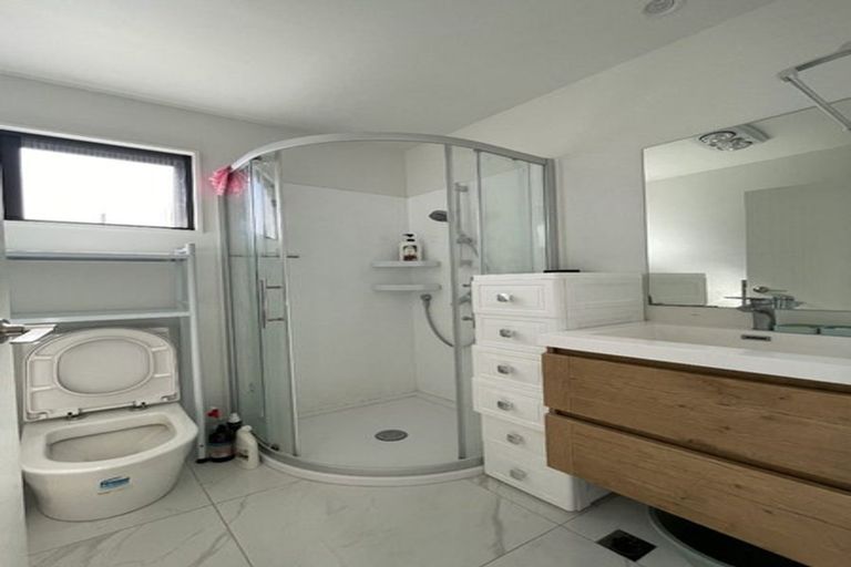 Photo of property in 134e Tiriwa Drive, Massey, Auckland, 0614