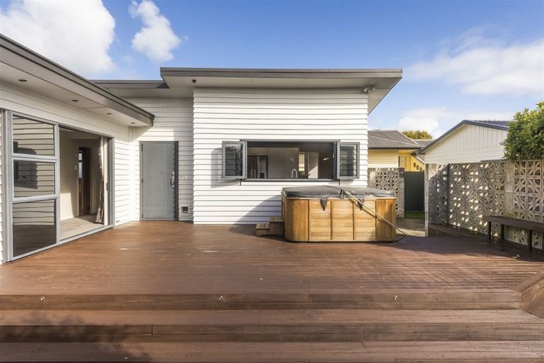 Photo of property in 26 Sheffield Street, Awapuni, Palmerston North, 4412