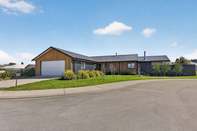 Photo of property in 11 Peony Drive, Greytown, 5712