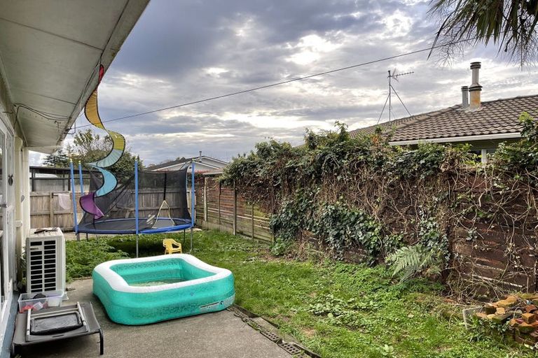 Photo of property in 30 Pulham Crescent, Queenwood, Hamilton, 3210