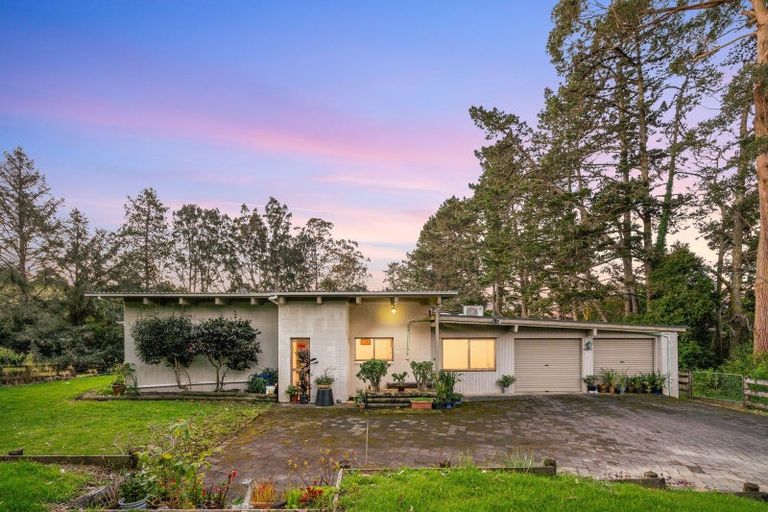 Photo of property in 1 Whitford Park Road, Whitford, Howick, 2571