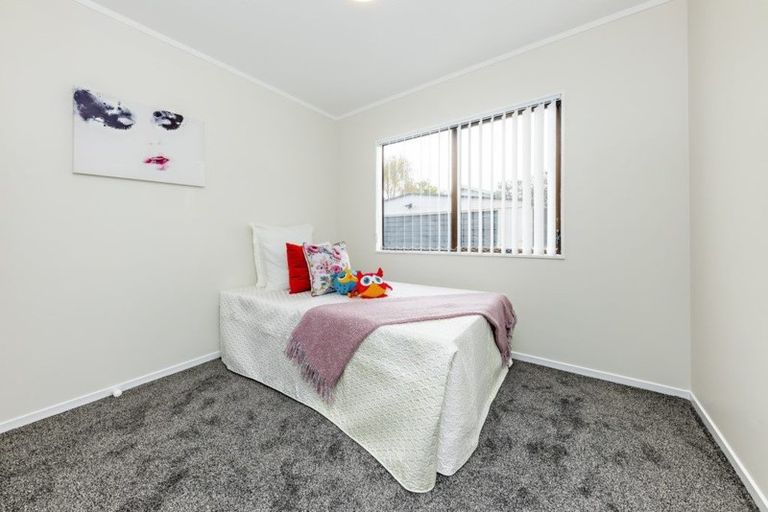 Photo of property in 8 Justamere Place, Weymouth, Auckland, 2103