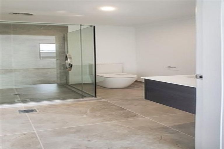 Photo of property in 9 Hudson Bay Road, Hobsonville, Auckland, 0616