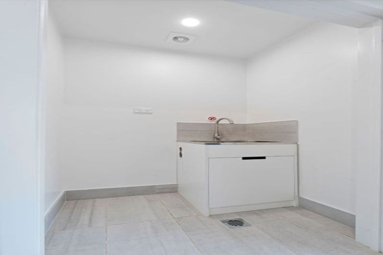 Photo of property in 18/106 Triangle Road, Massey, Auckland, 0614