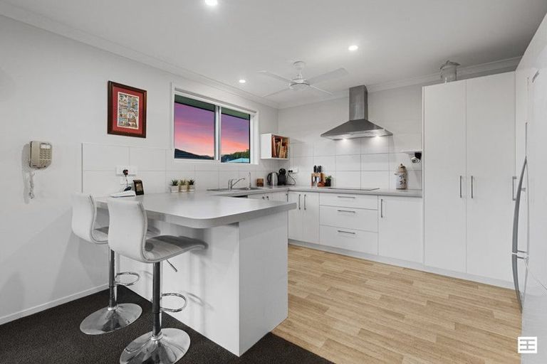 Photo of property in 170 Ballintoy Park Drive, Welcome Bay, Tauranga, 3175