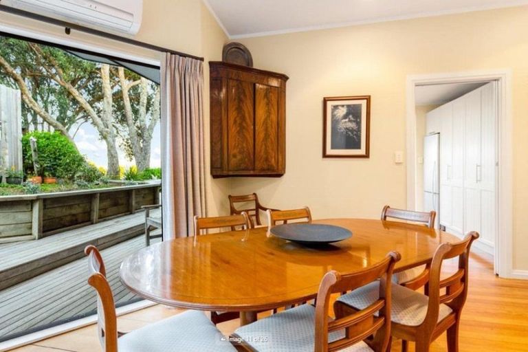 Photo of property in 7a View Road, Campbells Bay, Auckland, 0630