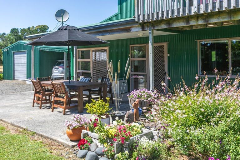 Photo of property in 33 Orua Lane, Hot Water Beach, Whitianga, 3591