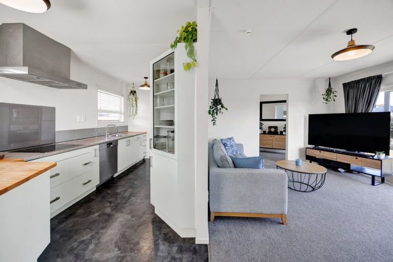 Photo of property in 73 Rata Street, Inglewood, 4330