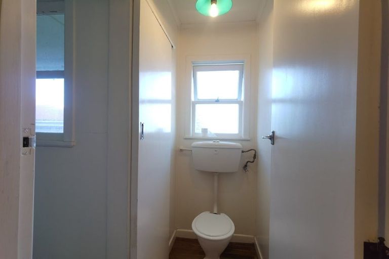 Photo of property in 27 Portadown Avenue, Pakuranga Heights, Auckland, 2010