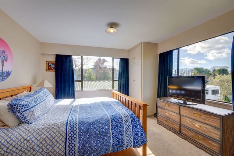 Photo of property in 33 Queens Avenue, Waikuku Beach, 7402