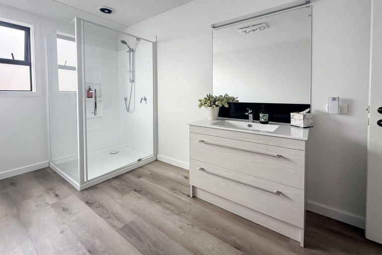 Photo of property in 4 Poroporo Way, Wharewaka, Taupo, 3330